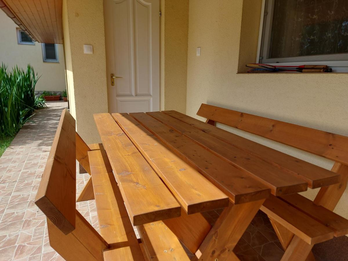 Potyka Apartman Tiszafüred Exterior foto